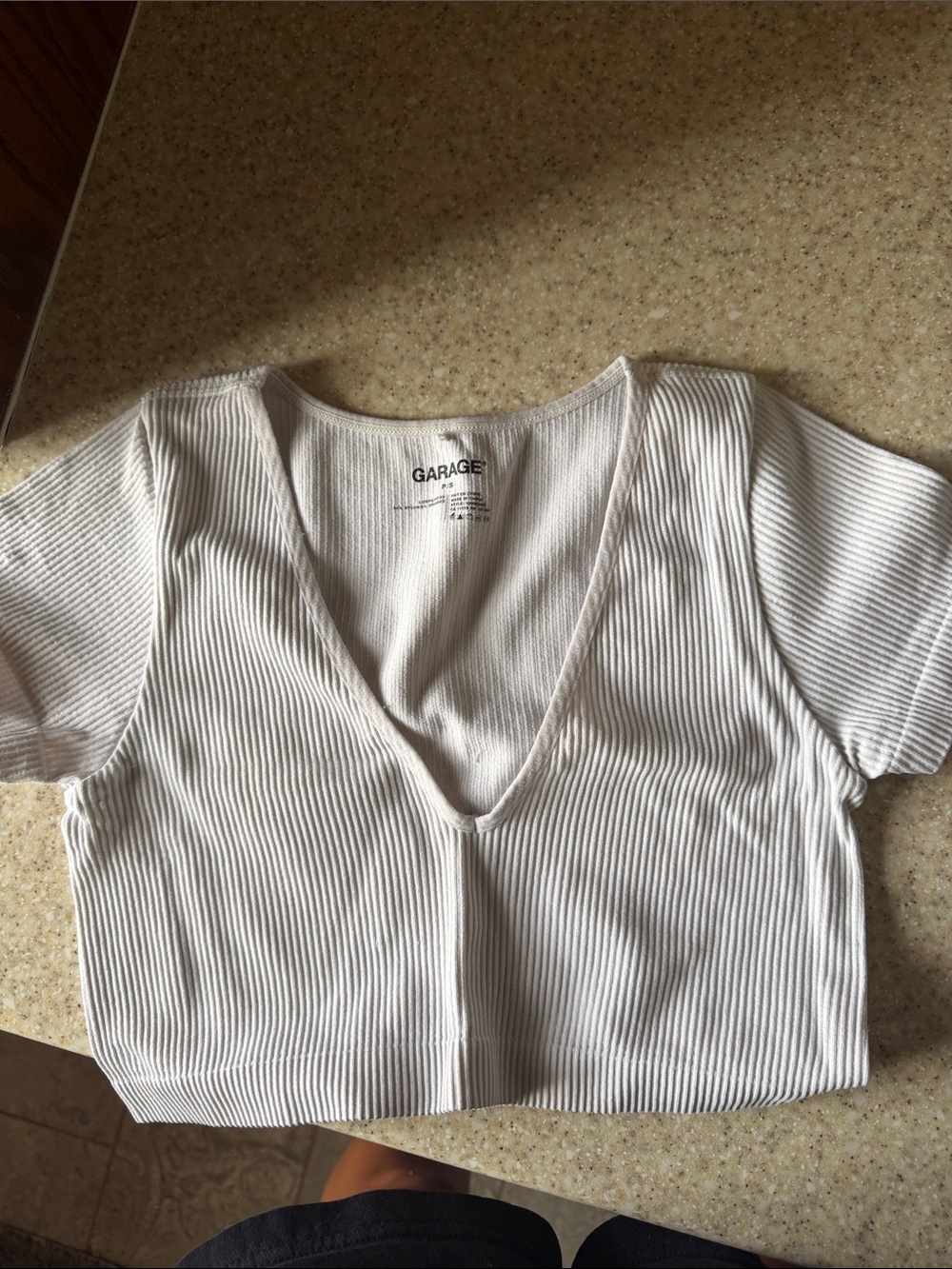 Garage White Ribbed V-Neck Short Sleeve Crop Top